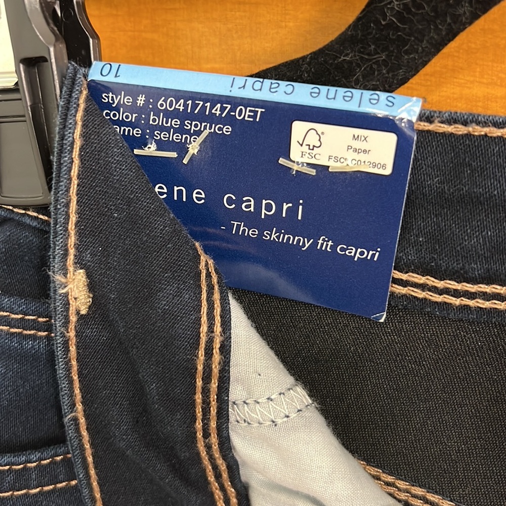 NWT Bandolino Selene Capri size 10 - Picture 4 of 6